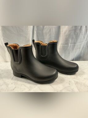 Chooka Black Low Chelsea Rain Booties Size 10w, 8m *New